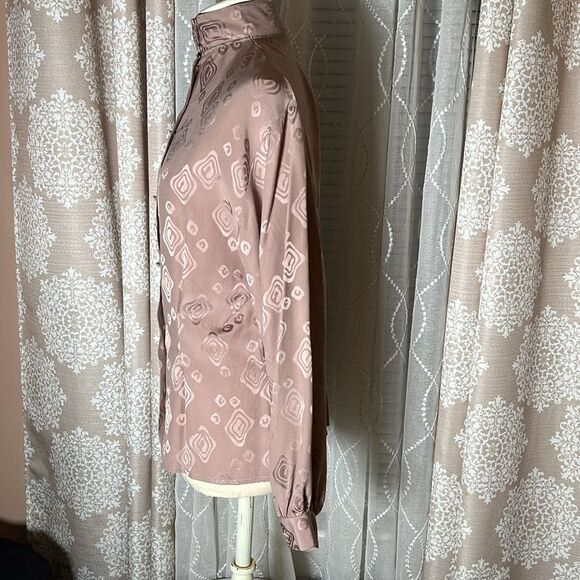 Lord & Taylor vintage 100% silk deep blouse size 10 - Picture 5 of 6